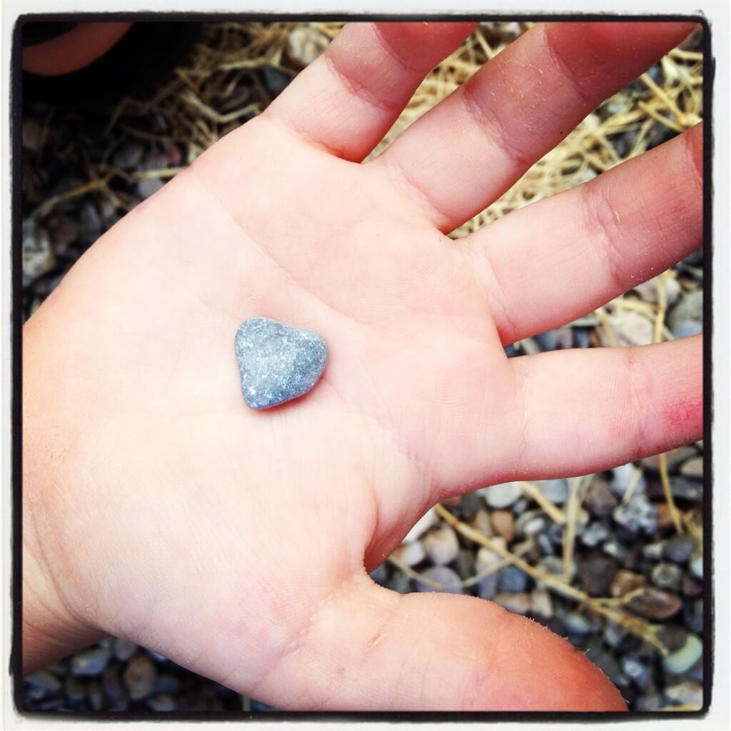 10 Things You Should Know About Me 9 heart in hand