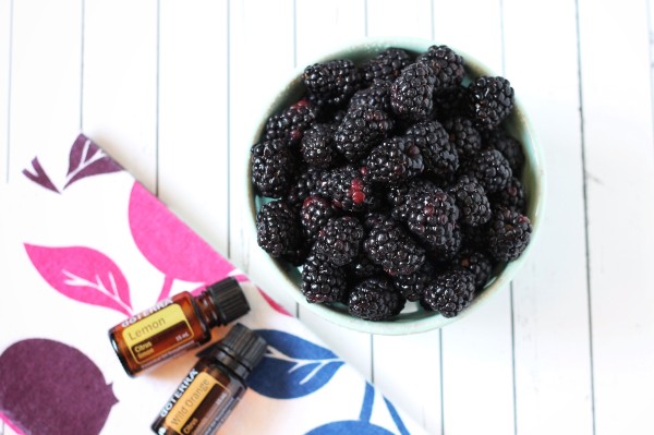 10 Things You Should Know About Me 6 diy fruit and veggie wash oils