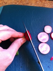 How to Dehydrate Radishes 4 How to dehydrate radishes.