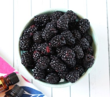 DIY Essential Oil Fruit and Vegetable Wash 9 diy essential oil fruit and vegetable wash oils