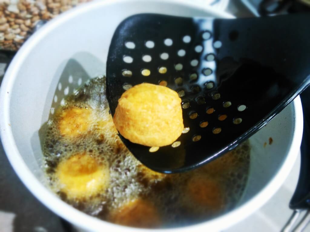 Easy To Make Eggless Pumpkin Fritters Recipe with Maple Glaze 23 Fried Pumpkin Biscuits recipe - Dairy-free, Egg-free, Nut-free pumpkin goodness.