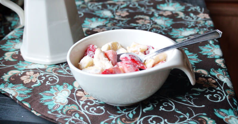 How To Make Homemade Coconut Yogurt With TWO Ingredients 1 Homemade coconut yogurt is easy! Here's how.