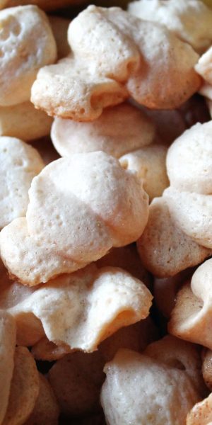 GAPS Meringue Cookies