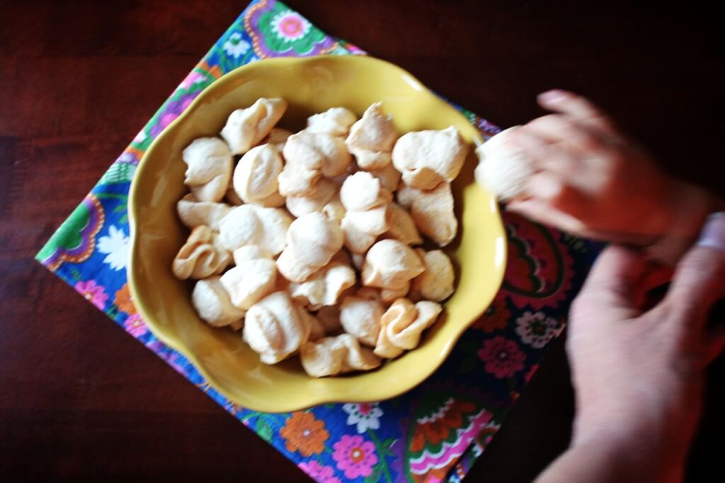 10 Things You Should Know About Me 4 Finally a recipe for meringue cookies that doesn't call for cream of tartar. These are so yummy and remind me of peanut brittle...
