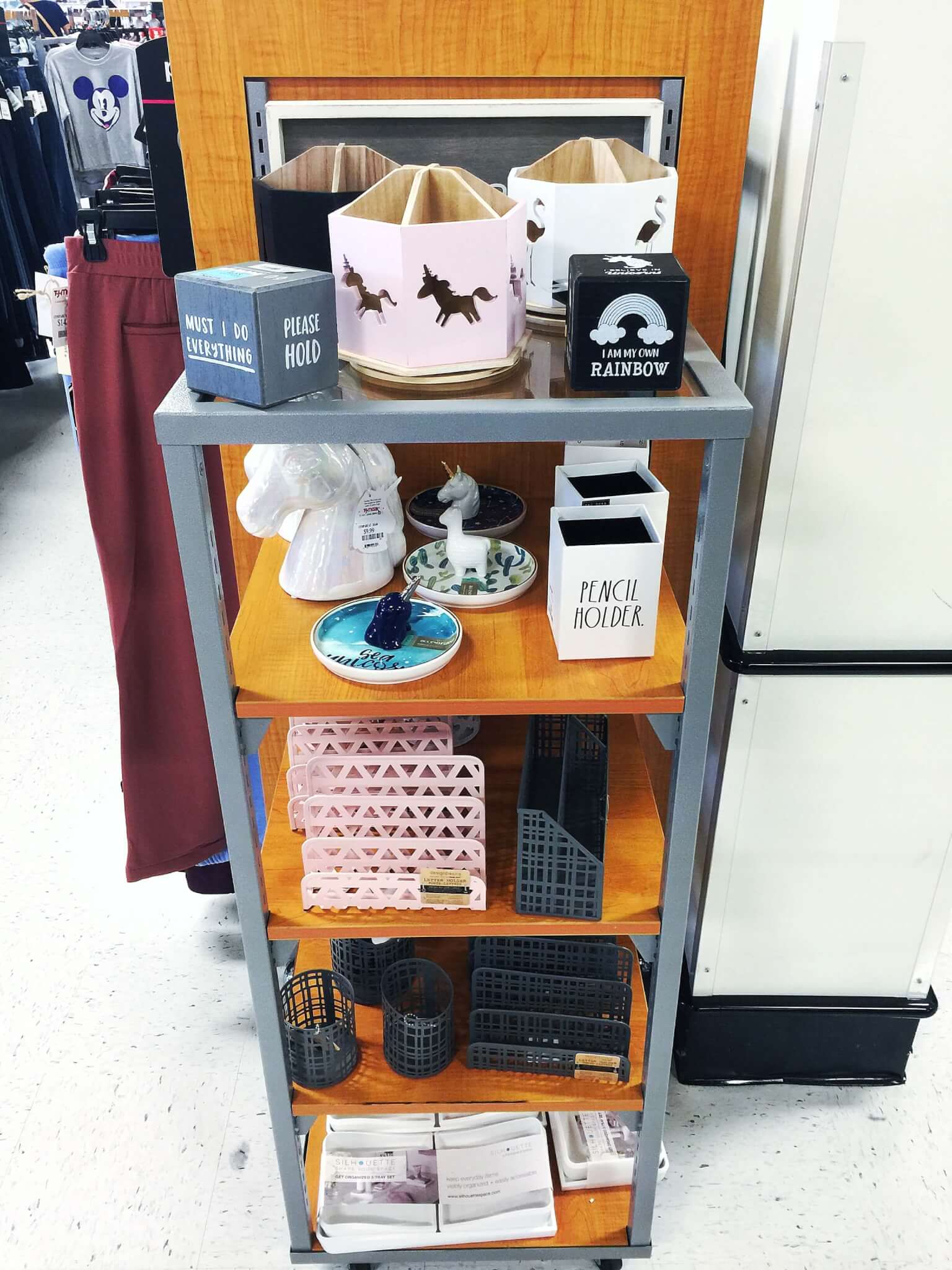 The Best Beauty Finds at your Local TJ Maxx! 39 The best beauty finds can be spotted at your local TJ Maxx - come journey alongside of me as I point out the obvious and not-so-obvious beauty steals!