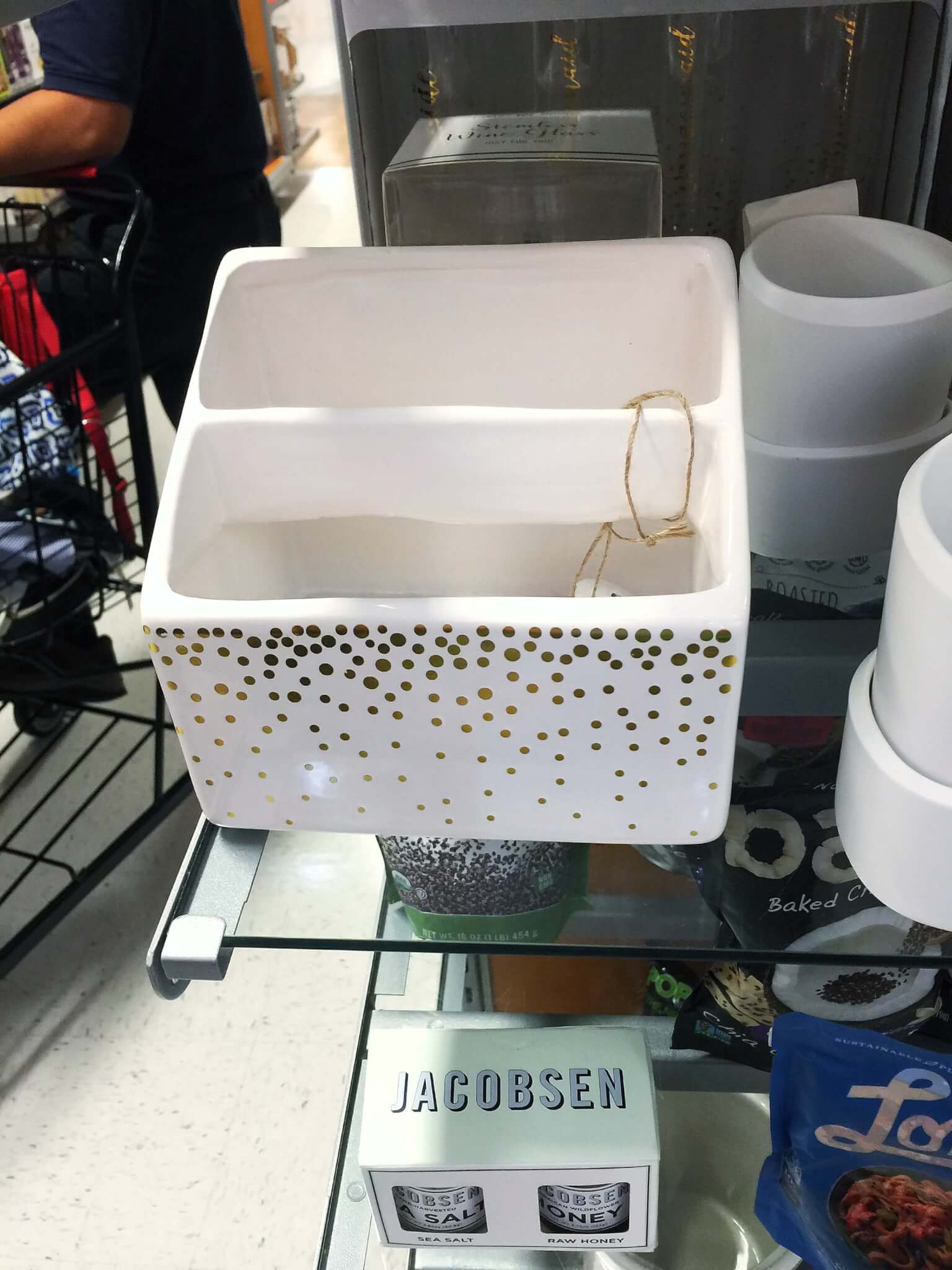 The Best Beauty Finds at your Local TJ Maxx! 10 The best beauty finds can be spotted at your local TJ Maxx - come journey alongside of me as I point out the obvious and not-so-obvious beauty steals!