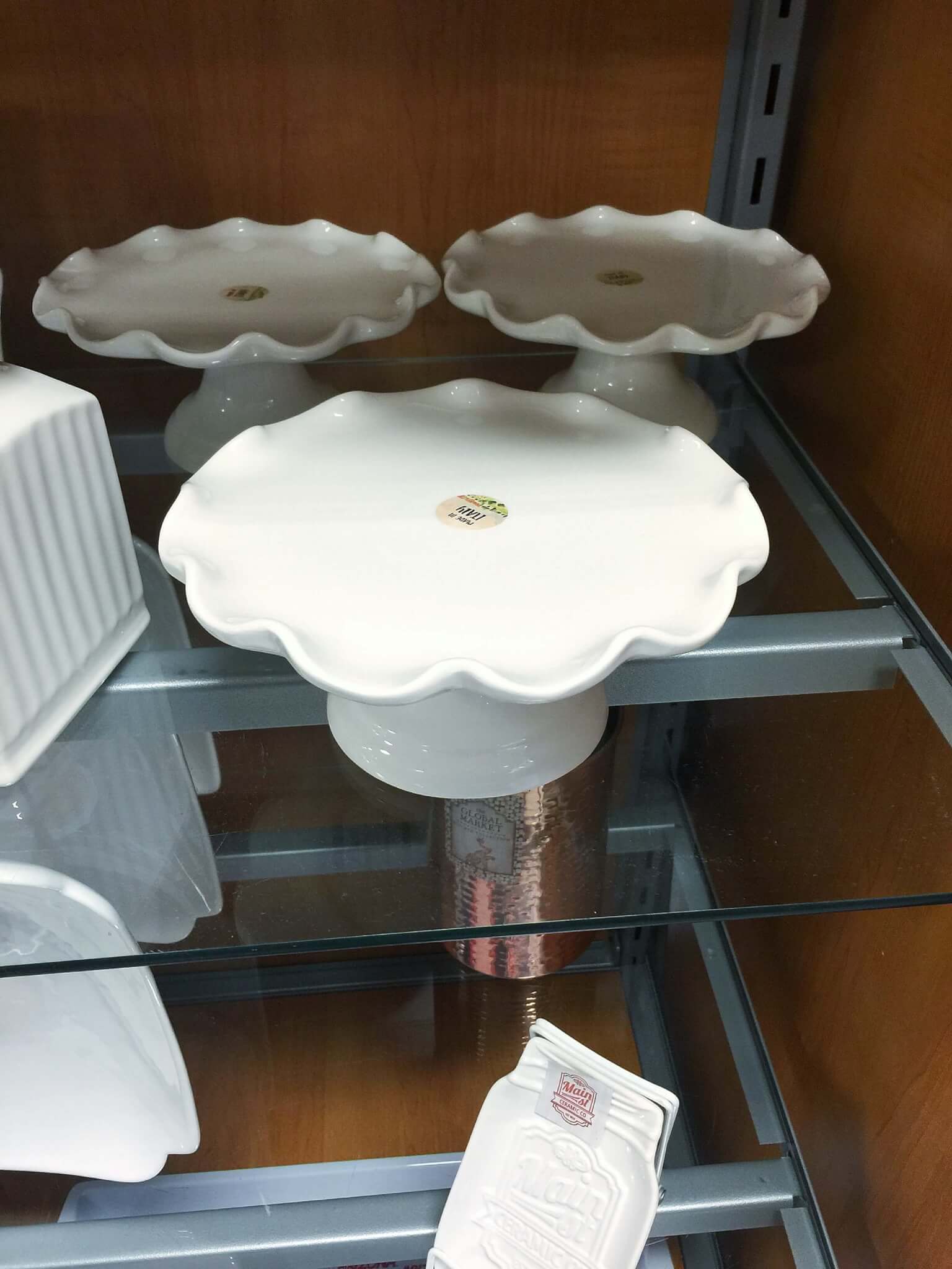 The Best Beauty Finds at your Local TJ Maxx! 15 The best beauty finds can be spotted at your local TJ Maxx - come journey alongside of me as I point out the obvious and not-so-obvious beauty steals!