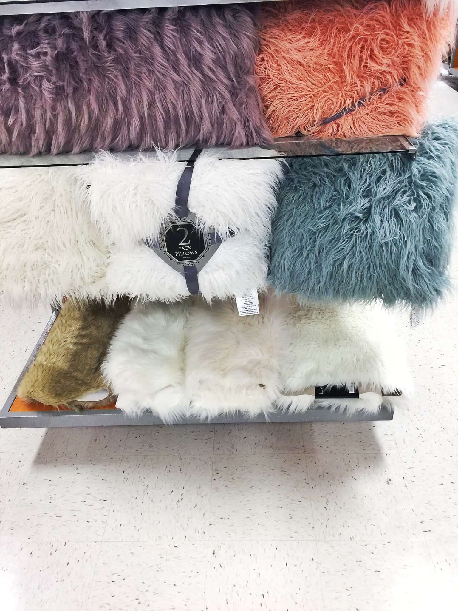 The Best Beauty Finds at your Local TJ Maxx! 36 The best beauty finds can be spotted at your local TJ Maxx - come journey alongside of me as I point out the obvious and not-so-obvious beauty steals!