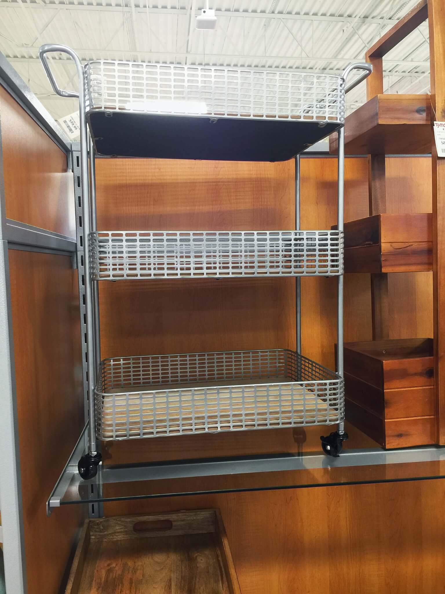 The Best Beauty Finds at your Local TJ Maxx! 34 The best beauty finds can be spotted at your local TJ Maxx - come journey alongside of me as I point out the obvious and not-so-obvious beauty steals!