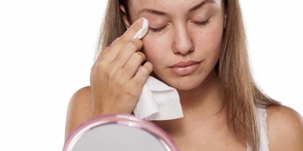 Can You Use Baby Wipes to Remove Makeup?