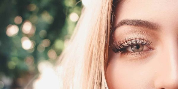 Does Coconut Oil Make Your Eyelashes Grow Longer ?