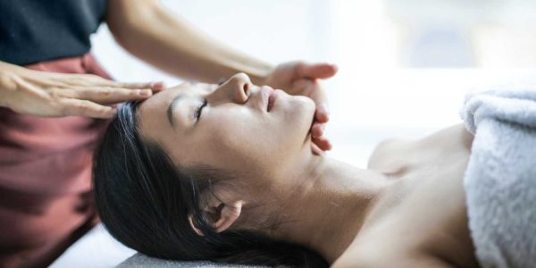 How to Massage Your Scalp for Hair Growth & Other Benefits