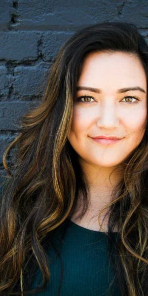 7 Best Oils for Healthy Hair Growth & Thickness